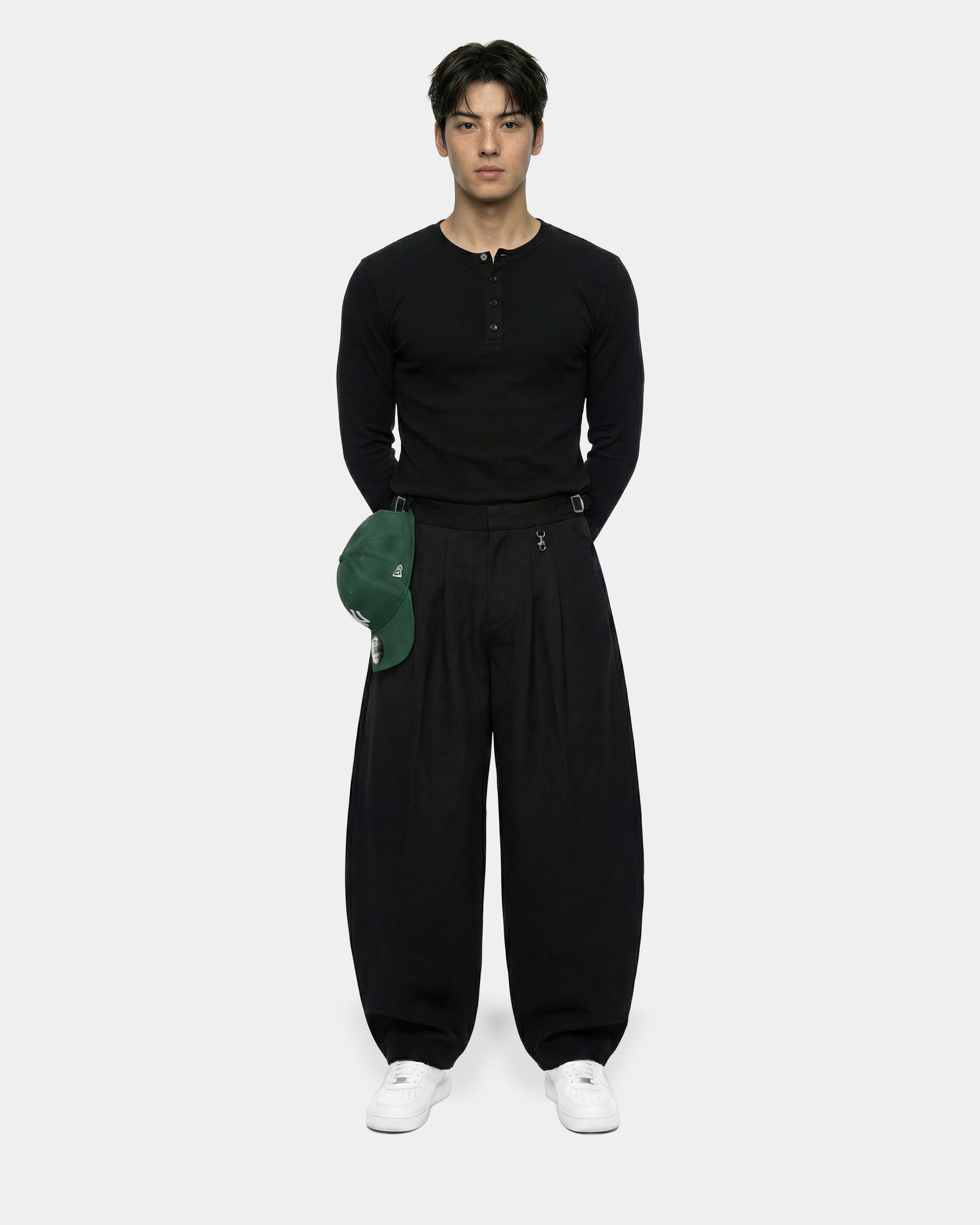 Classic Pleated Baggy Trousser